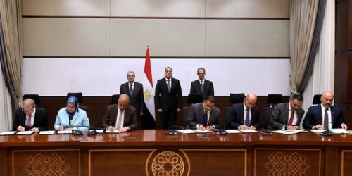 من مراسم توقيع عقود بيع الطاقة النظيفة- الصورة من مجلس الوزراء المصري (7 يونيو 2023)