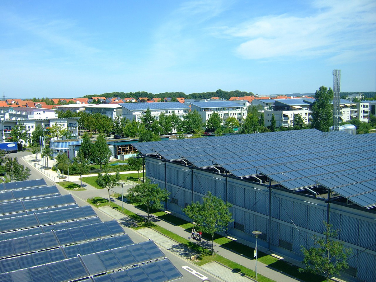 ألواح شمسية لتوليد الكهرباء في ألمانيا 