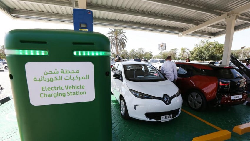 محطة لشحن السيارات الكهربائية في سلطنة عمان
