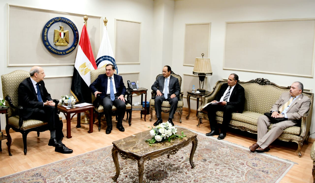 اجتماع وزير البترول في مصر مع مسؤولي توتال