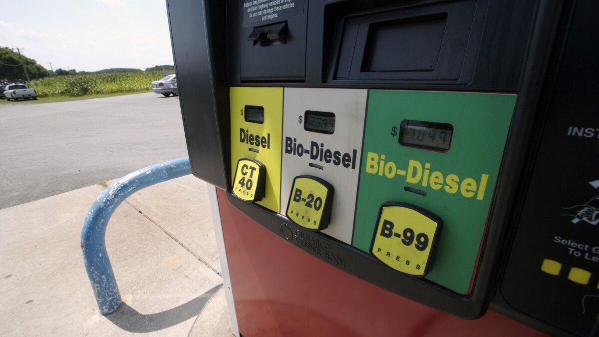 محطات وقود تبيع الوقود الحيوي في أميركا