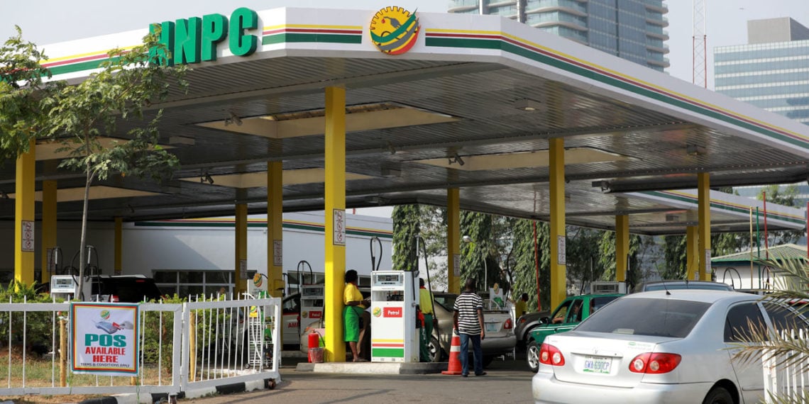 محطة وقود في نيجيريا ستشهد ارتفاع أسعار الوقود في نيجيريا