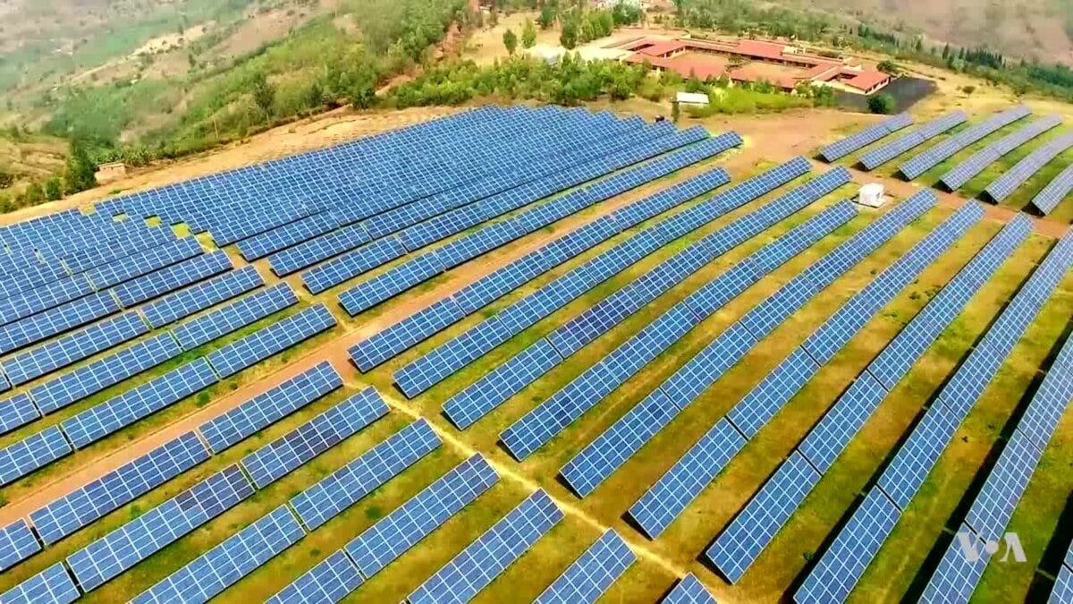 الطاقة الشمسية والبطاريات في رواندا