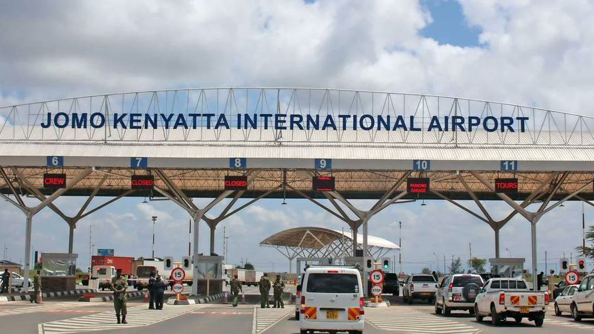 مدخل مطار جومو كينياتا الدولي في كينيا