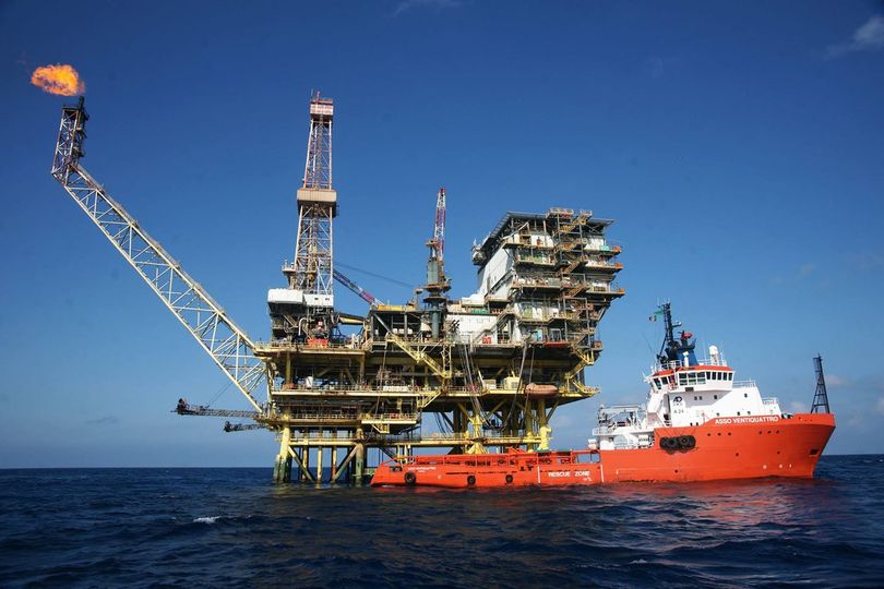 حقل بحري+ إيرادات ليبيا من تصدير النفط