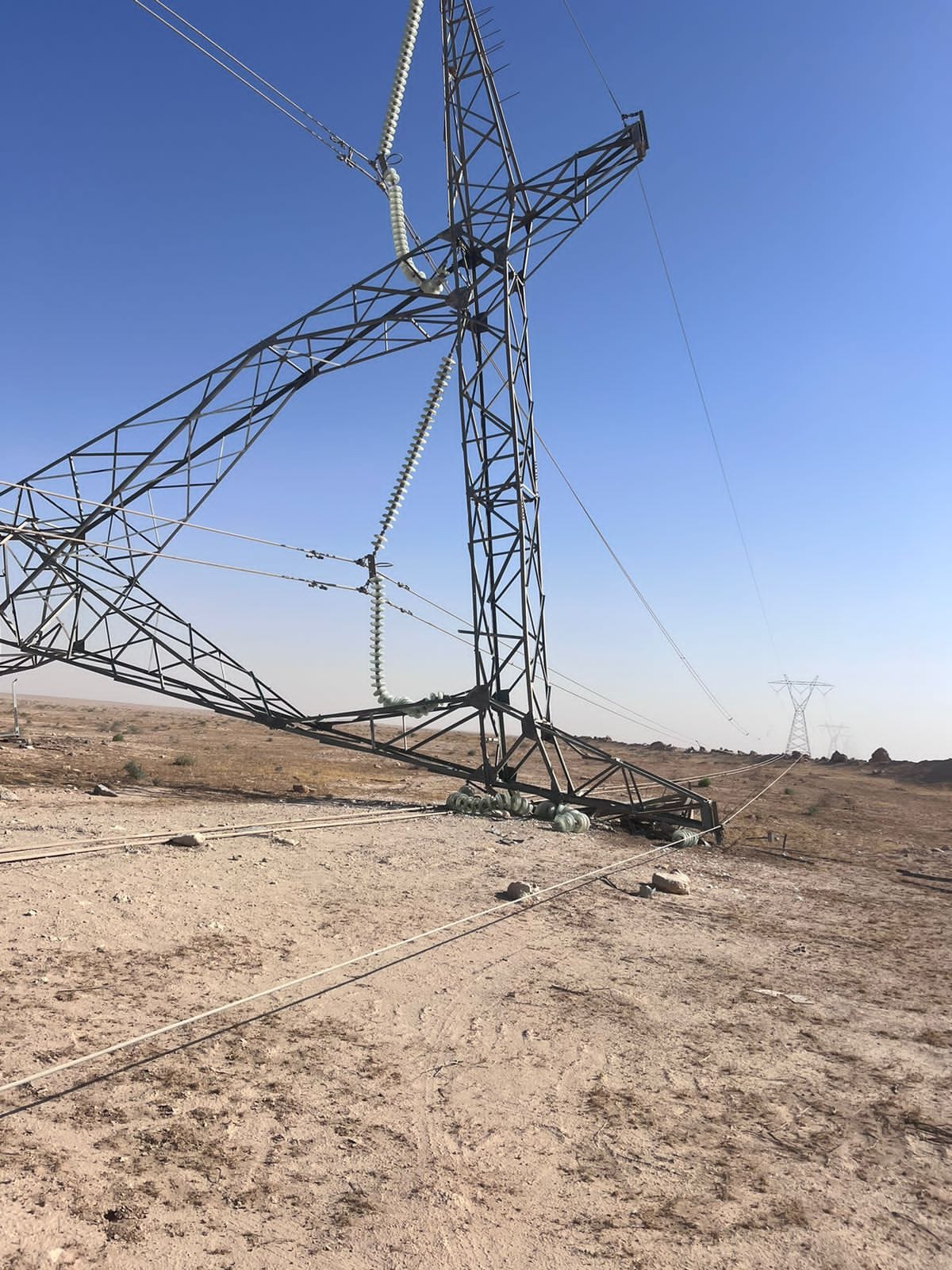 استهداف أبراج نقل الكهرباء في العراق