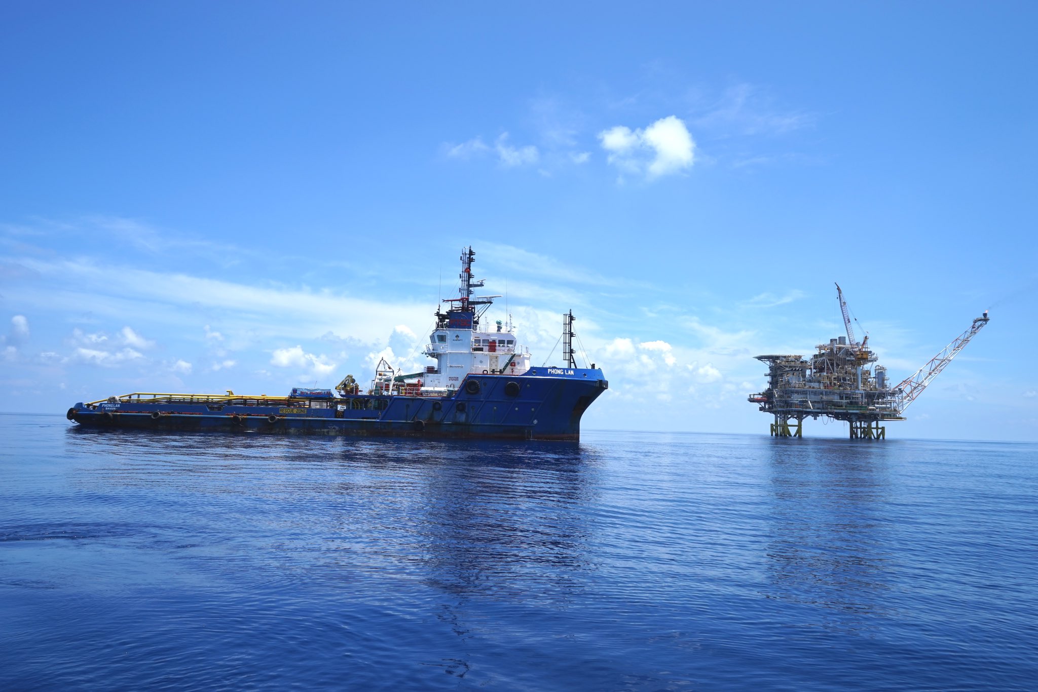منصة لاستكشاف النفط والغاز في بحر الصين الجنوبي تابعة لشركة أو إن جي سي فيديش