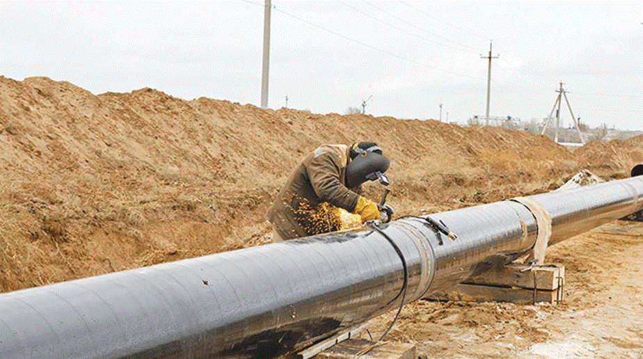 جانب من عمليات بناء أنبوب الغاز الجزائري النيجيري