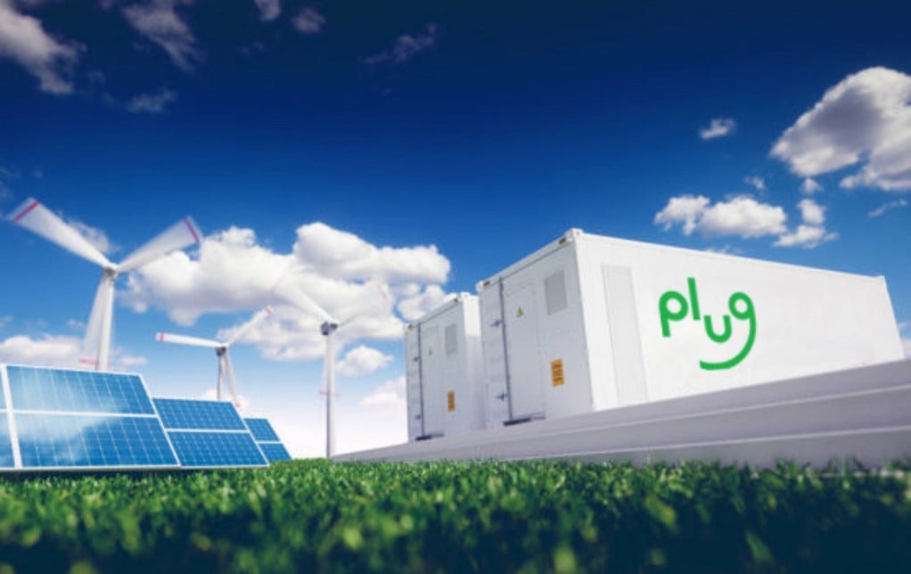 محطة لإنتاج الهيدروجين الأخضر تحمل شعار شركة بلغ باور