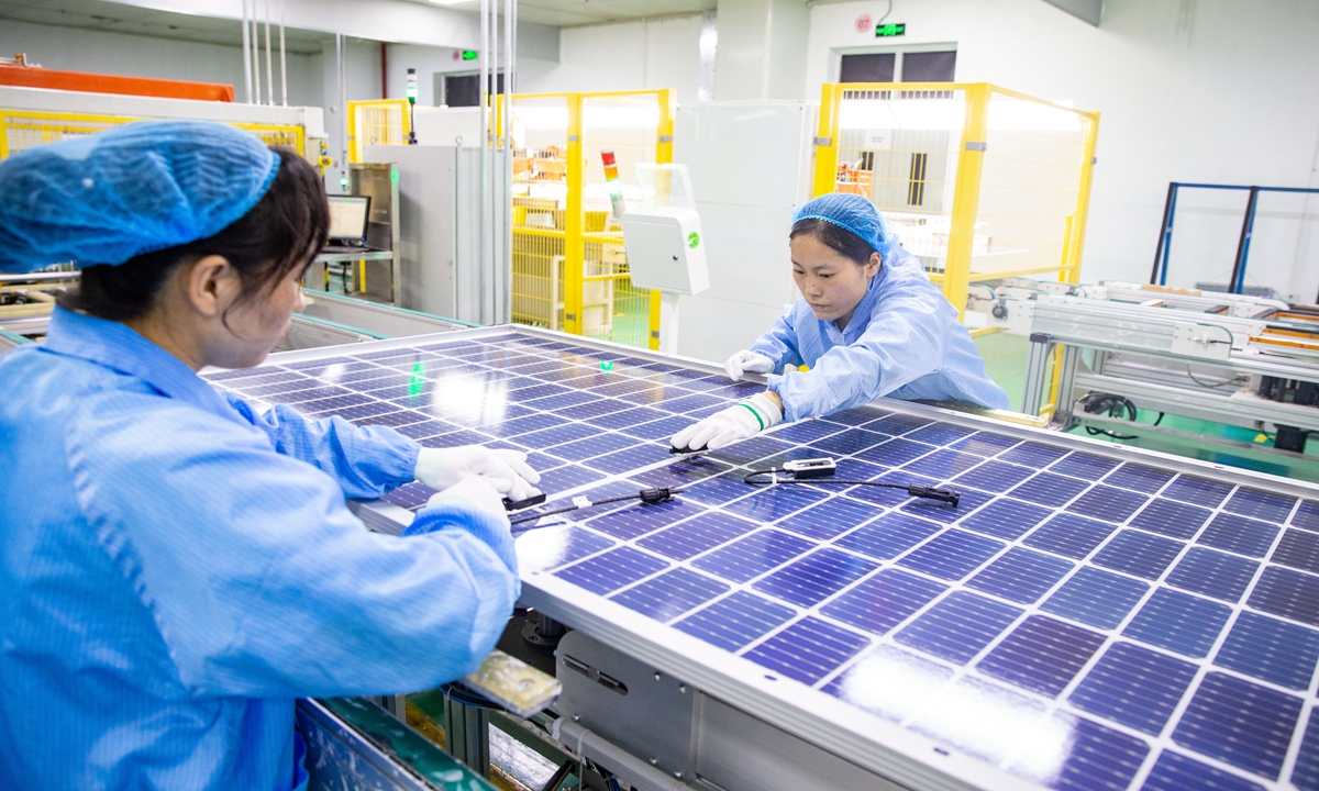 صناعة الوحدات الشمسية في الصين