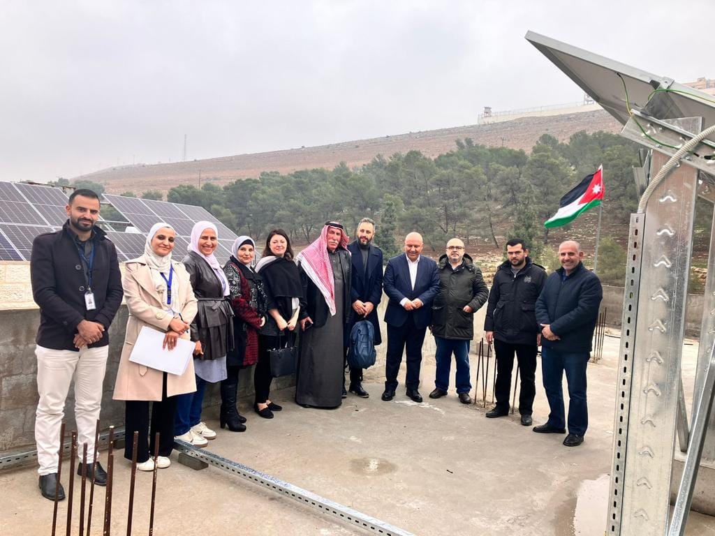 الطاقة الشمسية فوق مباني البلديات في الأردن