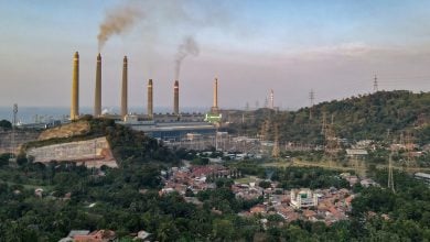 Photo of تمويلات خضراء تنتظر محطات الفحم في إندونيسيا.. ورفض بيئي قاطع