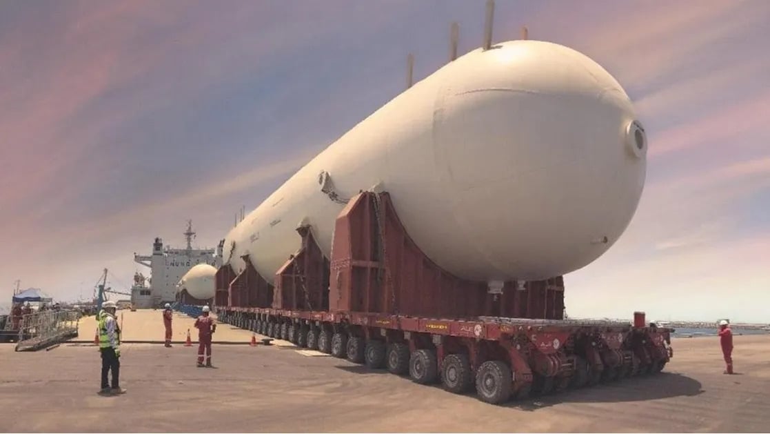 معدات ضخمة تصل السعودية لمنصع شركة المتقدمة للبتروكيماويات