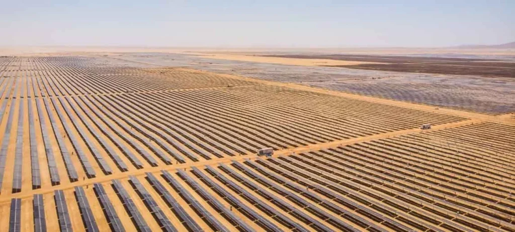 مجمع بنبان للطاقة الشمسية في محافظة أسوان المصرية