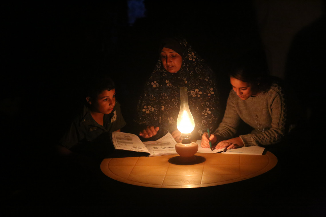 انفطاع الكهرباء على سكان قطاع غزة 