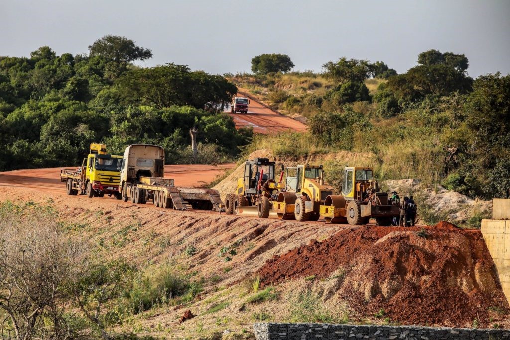 استعدادات لمد خط أنابيب نفط شرق أفريقيا في أوغندا 