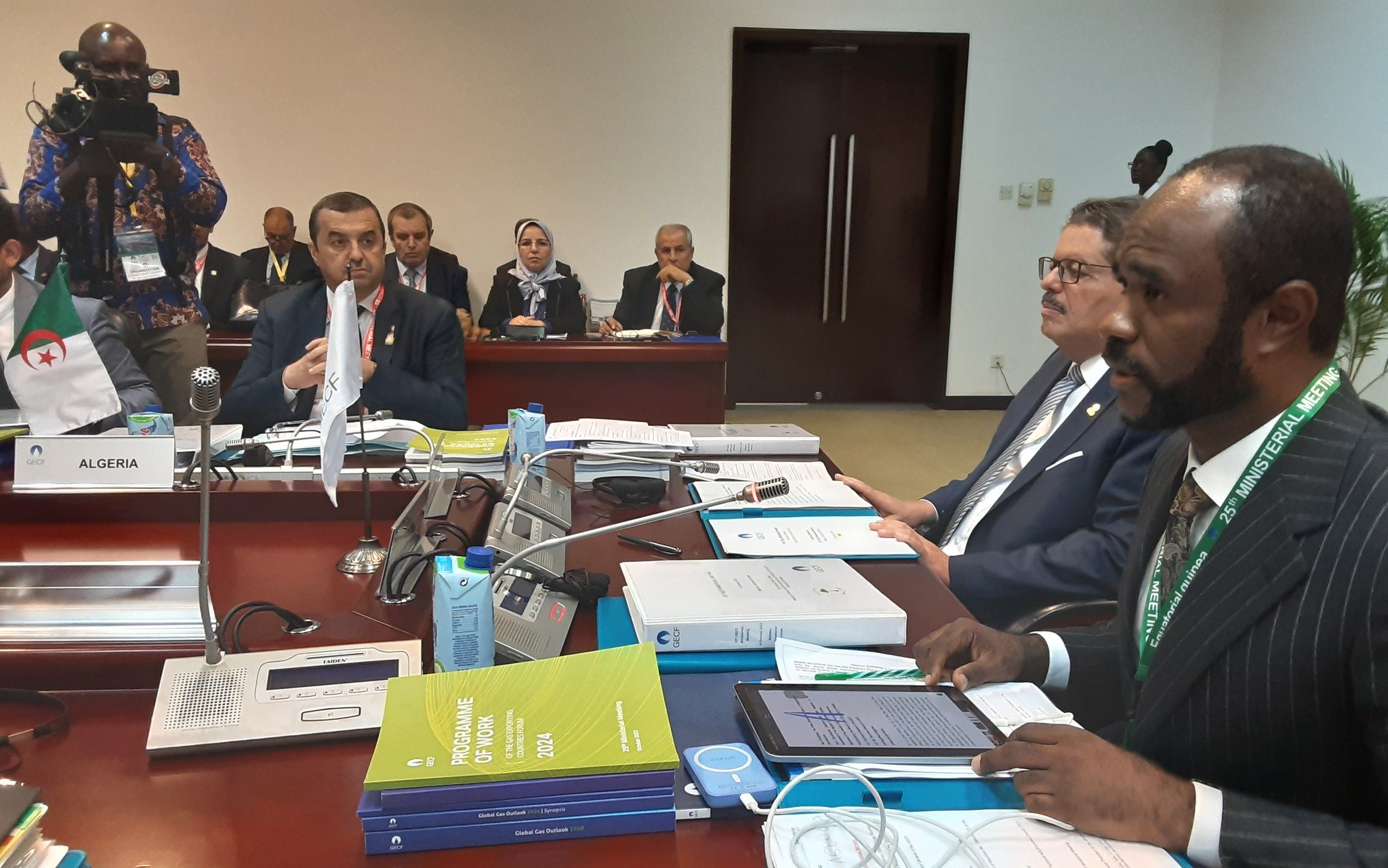 مشاركة وزير الطاقة الجزائري محمد عرقاب في اجتماع منتدى الدول المصدرة للغاز