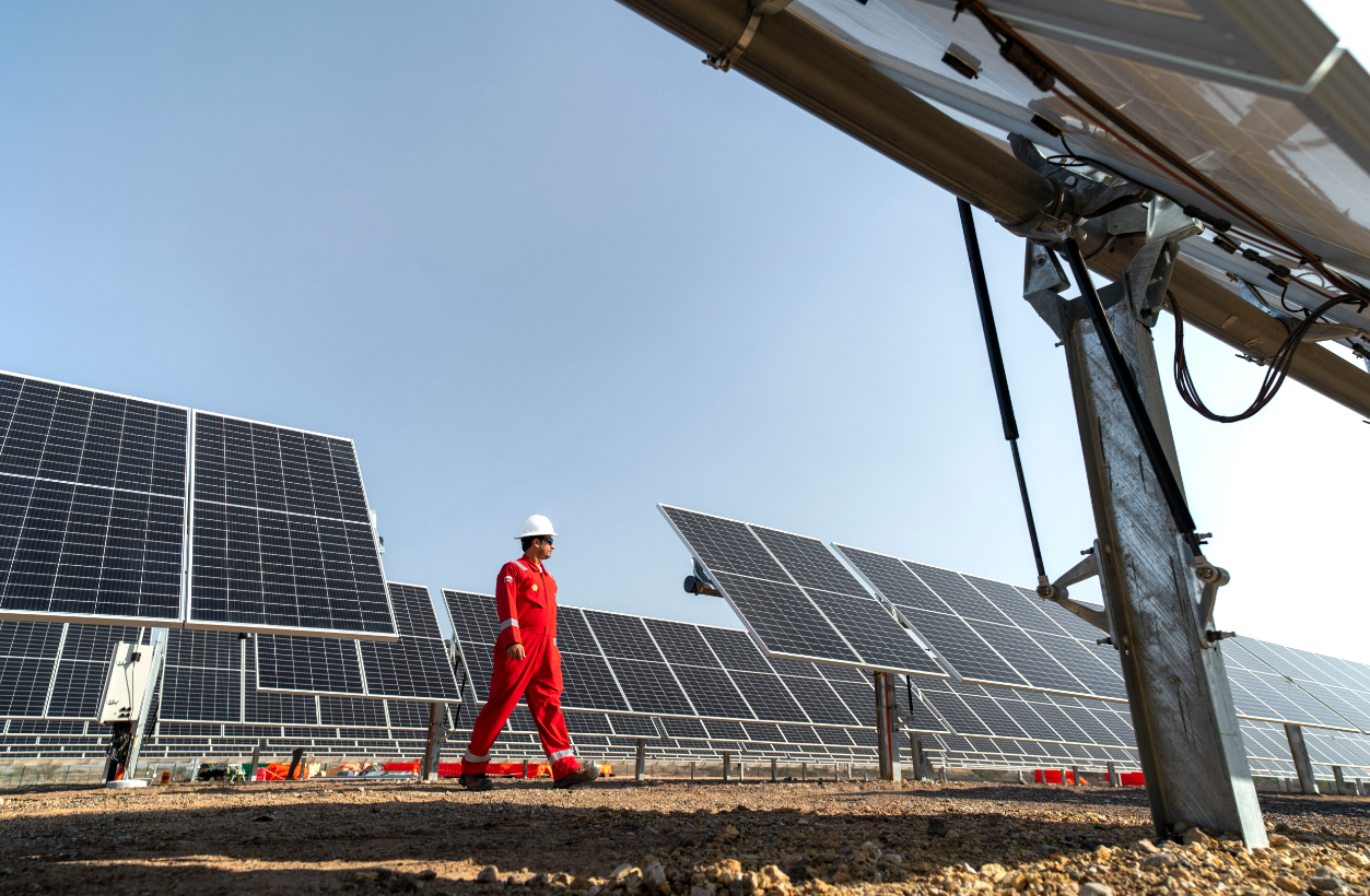 محطة طاقة شمسية في سلطنة عمان