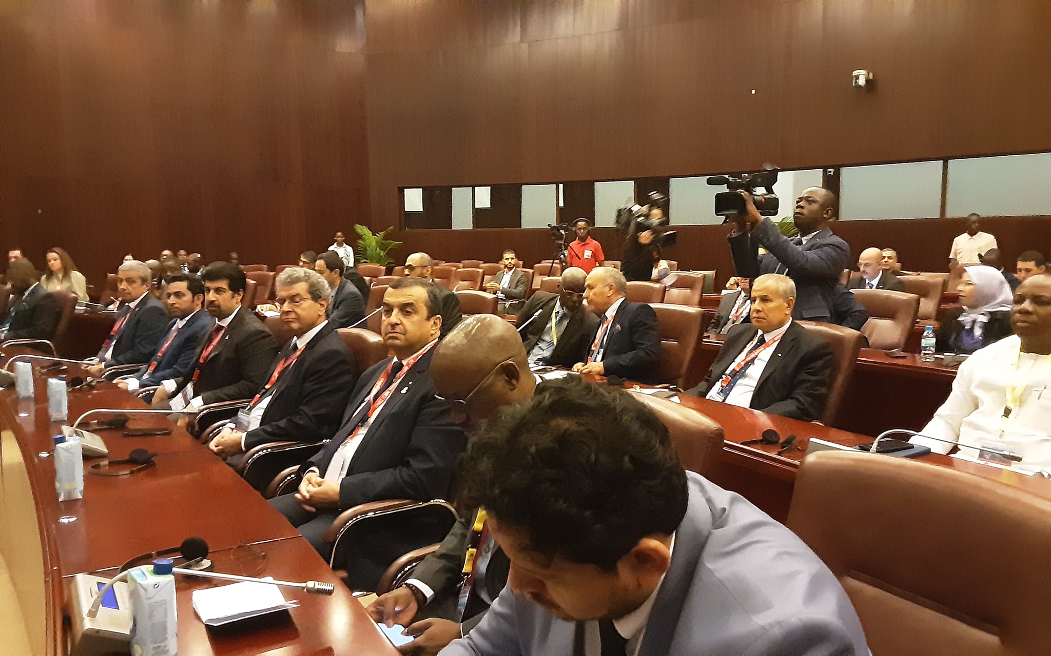 مشاركة وزير الطاقة الجزائري في اجتماع منتدى الدول المصدرة للغاز