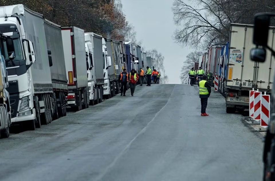 جانب من اجتجاجات سائقي الشاحنات في بولندا 