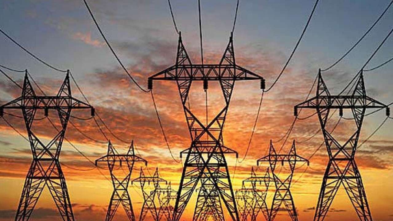 خطوط كهرباء في باكستان