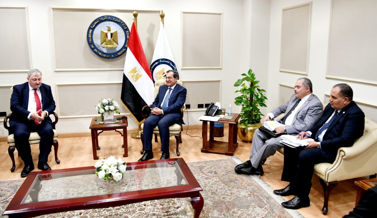 جانب من لقاء وزير البترول المصري مع رئيس شركة ترانس غلوب الكندية