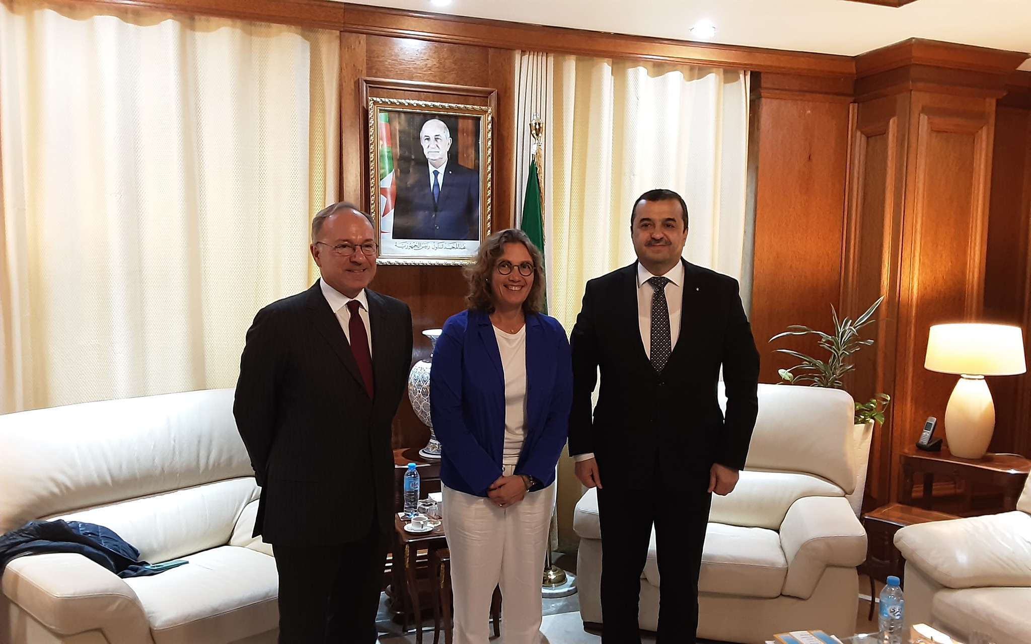 جانب من لقاء وزير الطاقة الجزائري والرئيسة التنفيذية للشركة الإيطالية