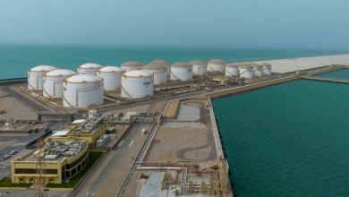 Photo of إيرادات النفط والغاز في سلطنة عمان تخفض دخل الموازنة 16%
