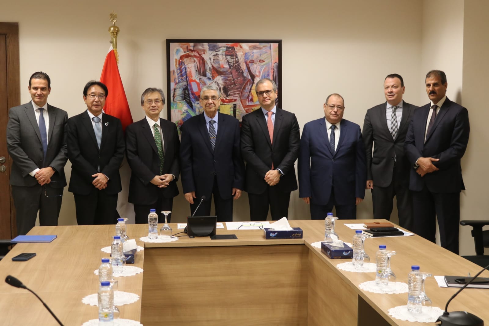 جانب من لقاء وزير الكهرباء المصري والسفير الياباني