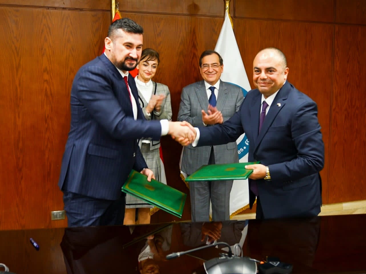 جانب من توقيع الاتفاقية بين مصر ورومانيا