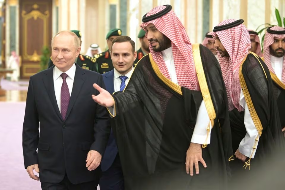 صورة تجمع الرئيس الروسي فلاديمير بوتين وولي العهد السعودي، محمد بن سلمان