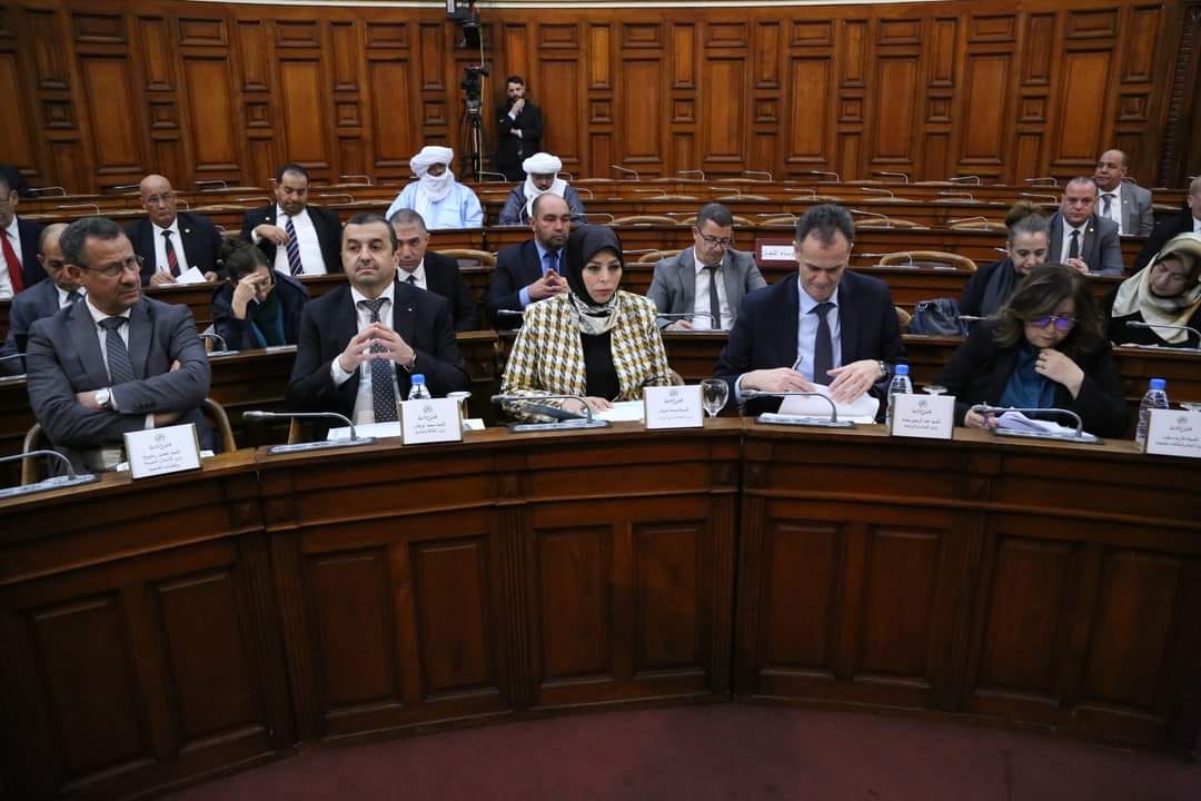 وزير الطاقة الجزائري خلال مشاركته في جلسة الأسئلة الشفوية بمجلس الأمة