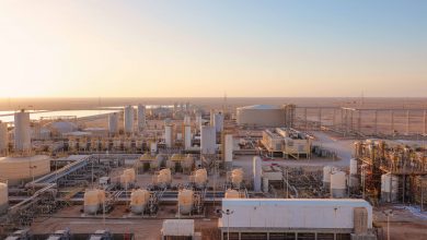Photo of إيرادات النفط والغاز في سلطنة عمان تهبط بدخل الموازنة 17%