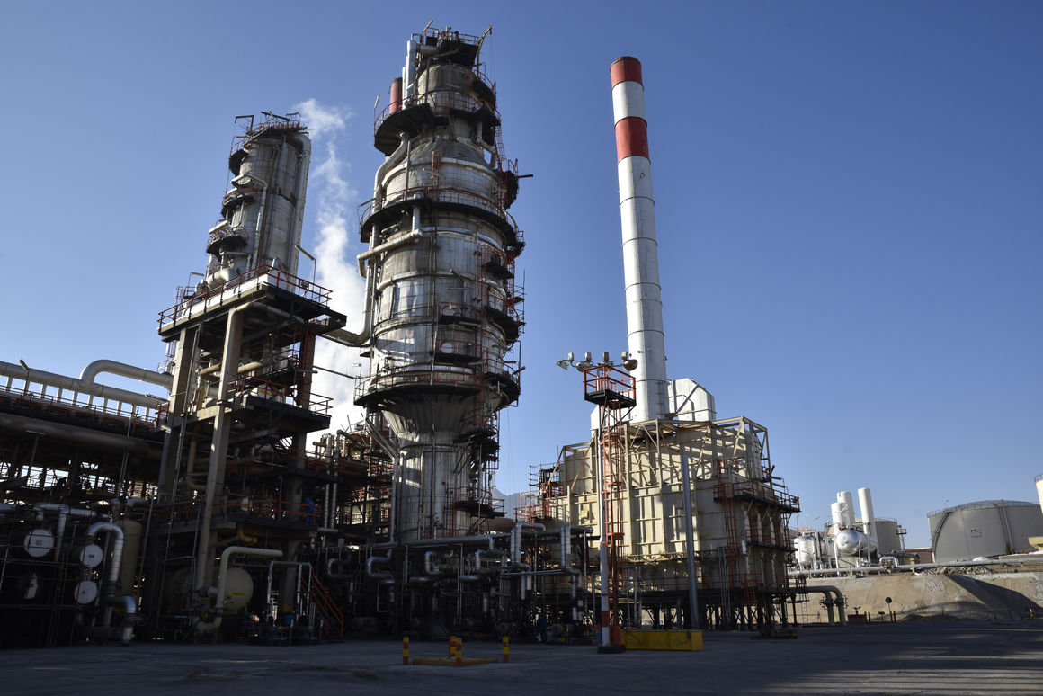 مصفاة أصفهان لتكرير النفط وإنتاج البتروكيماويات في إيران 