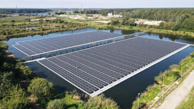 Photo of لاتفيا تبني أول محطة شمسية عائمة على مياه الصرف الصحي