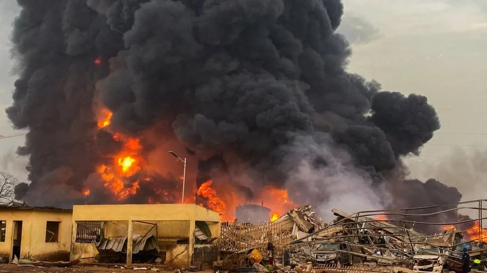 انفجار منشأة نفطية في غينيا