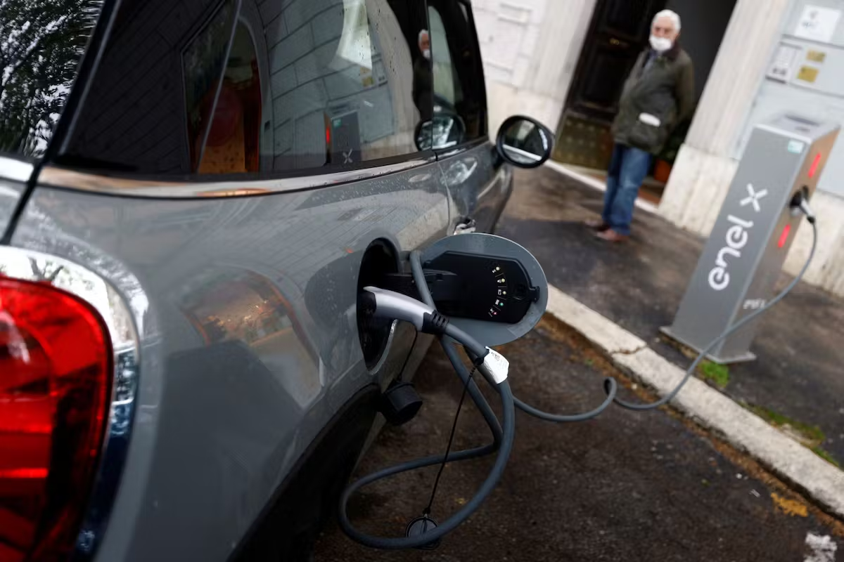 إلغاء إعانات السيارات الكهربائية في ألمانيا
