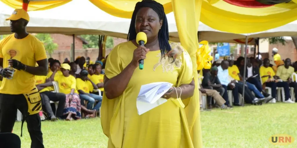 وزيرة الطاقة الأوغندية روث نانكابيروا