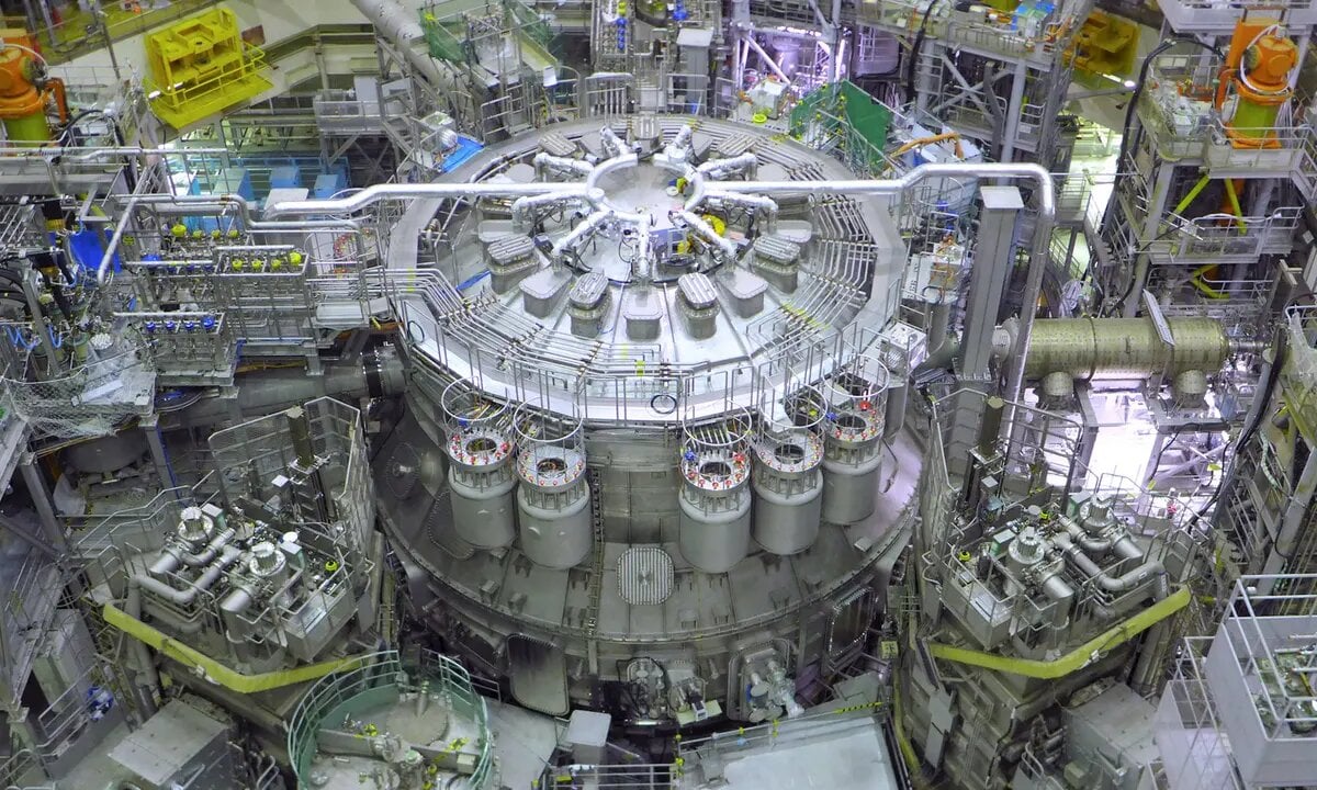 أكبر مفاعل تجريبي للاندماج النووي في العالم