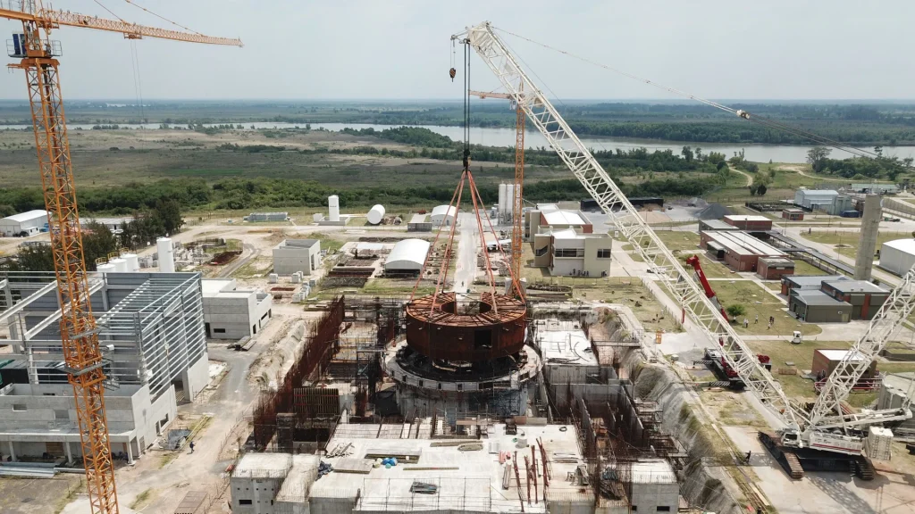 مفاعل معياري صغير قيد الإنشاء في الأرجنتين