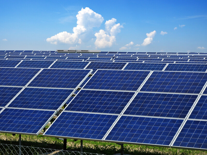 ألواح لتوليد الطاقة الشمسية في رومانيا