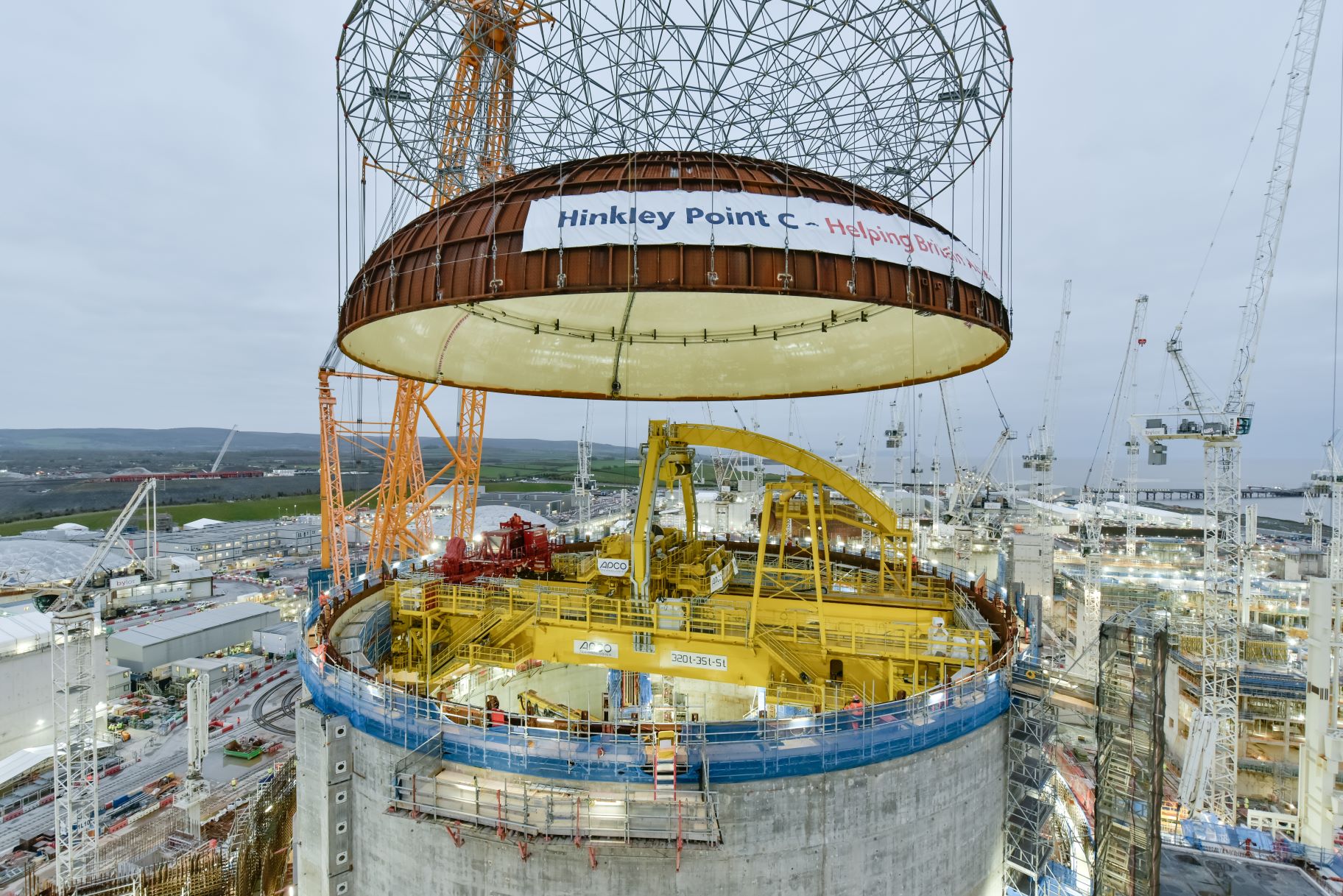 محطة الطاقة النووية في بريطانيا هينكلي بوينت سي