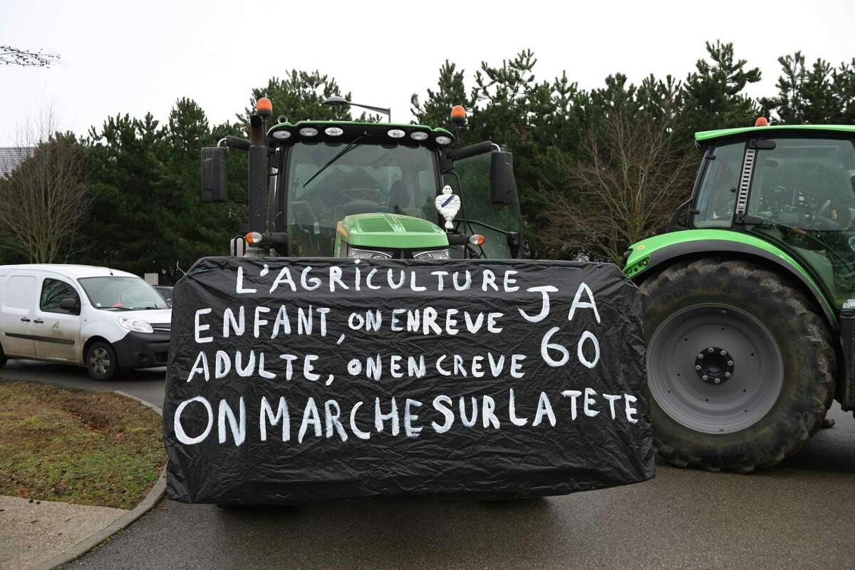 مزارعون فرنسيون يحتجون ضد الصفقة الخضراء 