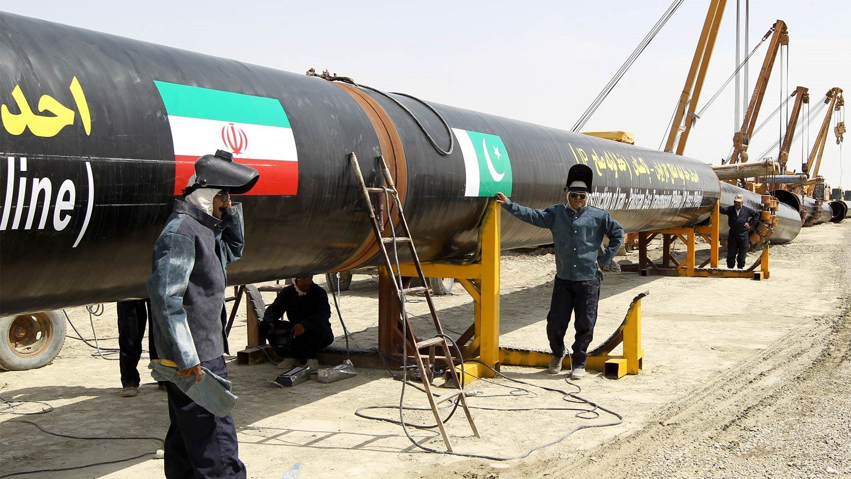 جزء من خط أنابيب نقل الغاز من إيران إلى باكستان