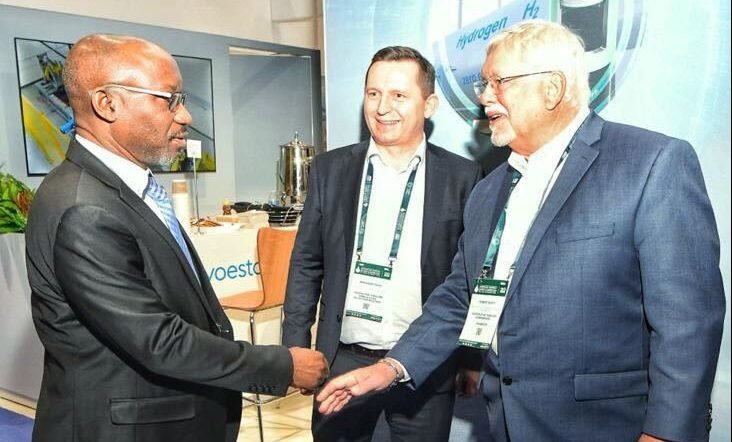 وزير الدولة لشؤون الموارد البترولية إكبيريكبي إكبو يدعو للاستثمار الأجنبي في الهيدروجين في نيجيريا