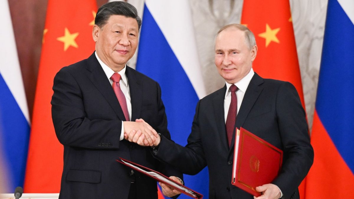 الرئيسين الروسي والصيني أثناء زيارة إلى موسكو مارس 2023