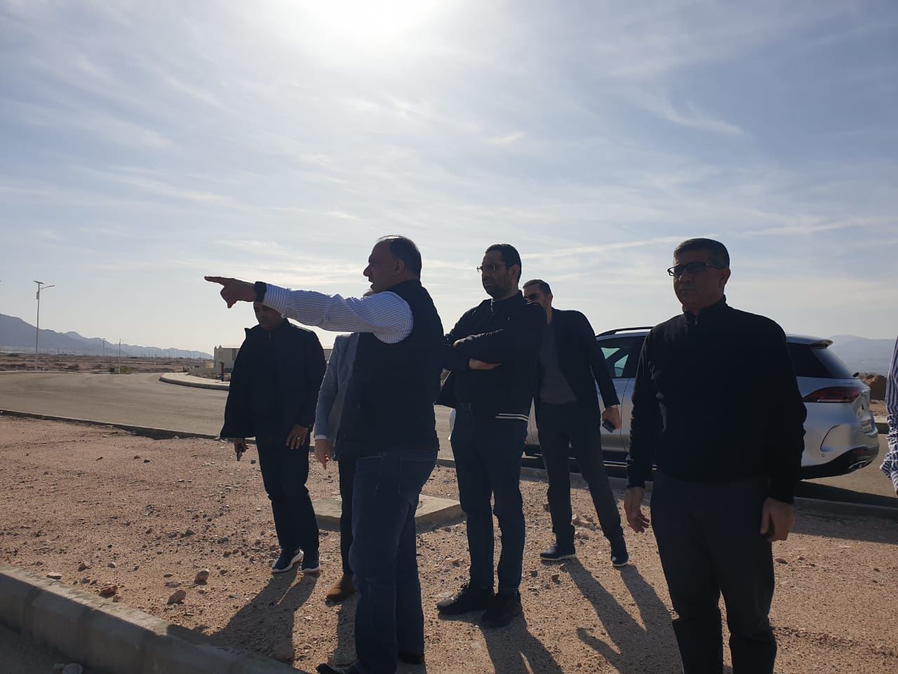 جانب من زيارة السعايدة إلى أول محطة غاز مسال في الأردن