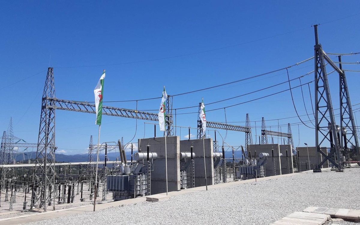 محطة كهرباء جزائرية