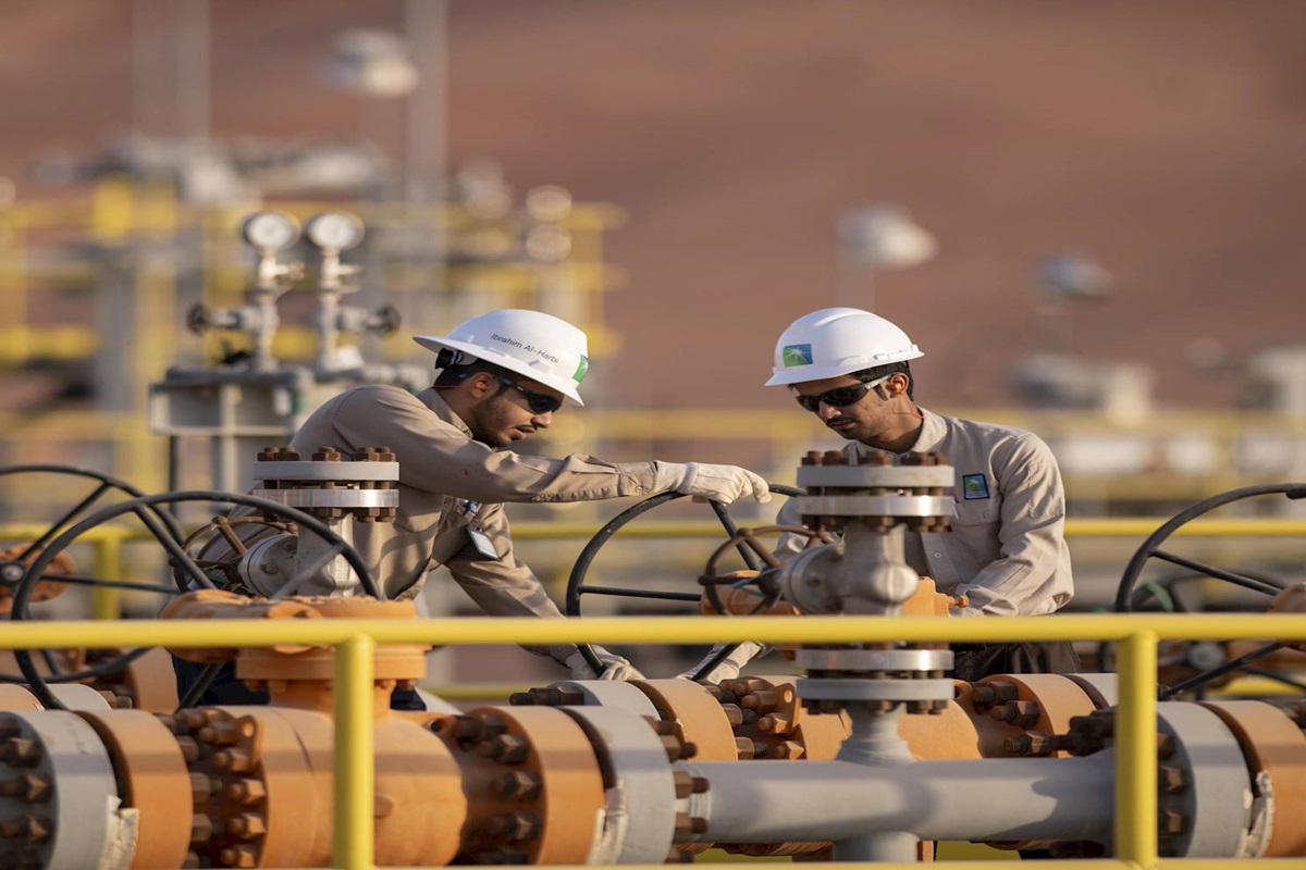منشأة نفطية لأرامكو+ صناعة النفط السعودية
