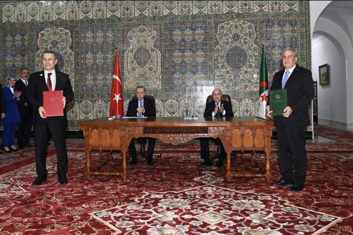 جانب من توقيع اتفاقية الغاز بين تركيا والجزائر